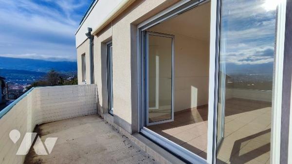 T3 avec Terrasse, Cave, Garage et Parking