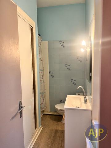 Appartement à louer Saintes : 1 pièces, 27m² avec 0 chambre(s) à 479€ - AJP Immobilier Saintes