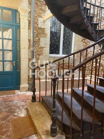 Immeuble de charme, idéalement situé.