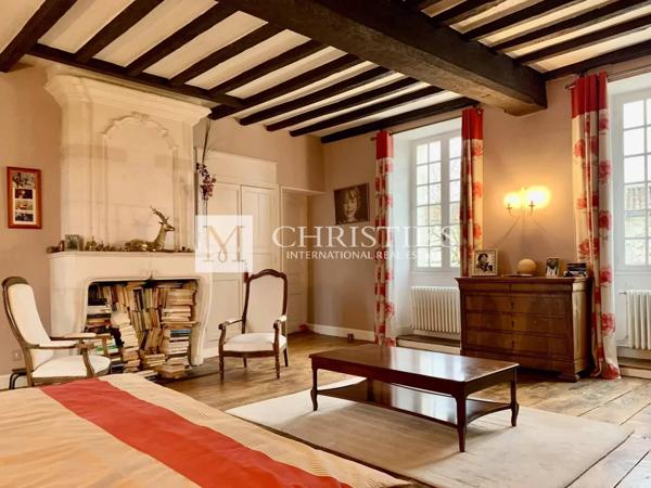 A vendre Maison de Maître du 18e siècle rénovée, à 15 min. d’Angoulême.