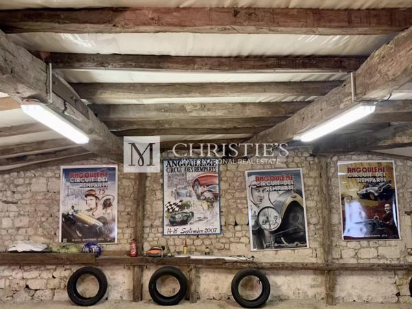 A vendre Maison de Maître du 18e siècle rénovée, à 15 min. d’Angoulême.