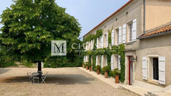 A vendre Maison de Maître du 18e siècle rénovée, à 15 min. d’Angoulême.