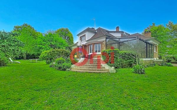 Maison à vendre    8 pièces • 243,49 m2 Yerres
