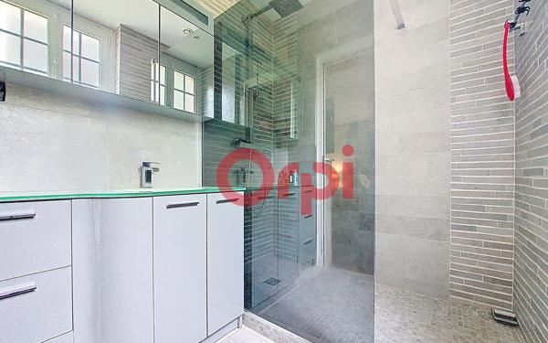 Maison à vendre    8 pièces • 243,49 m2 Yerres