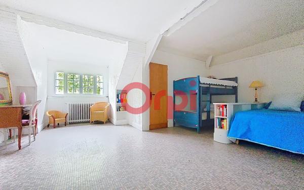 Maison à vendre    8 pièces • 243,49 m2 Yerres