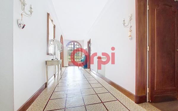 Maison à vendre    8 pièces • 243,49 m2 Yerres