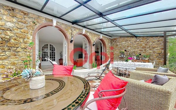 Maison à vendre    8 pièces • 243,49 m2 Yerres