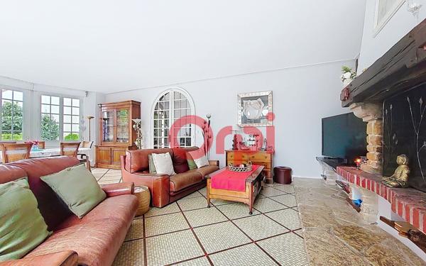 Maison à vendre    8 pièces • 243,49 m2 Yerres