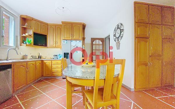 Maison à vendre    8 pièces • 243,49 m2 Yerres