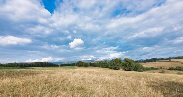 Propriété avec buron Proche de Salers