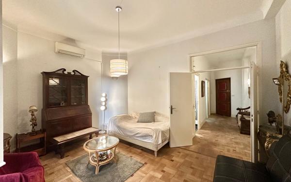Appartement à vendre    1 pièce • 40 m2 Nice