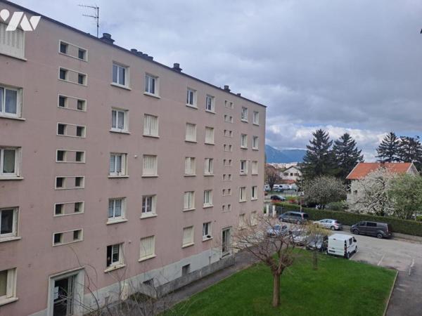  Appartement T3 entièrement refait à neuf