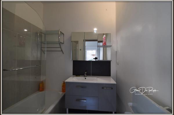 CARCASSONNE Centre ville. Maison de ville T4 71 m²- prête à vivre - Vendue meublée - 94000 €