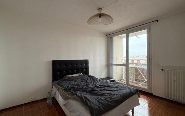 Appartement à louer    2 pièces • 42,75 m2 Joinville-le-Pont