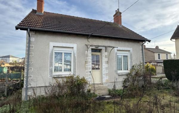 Vente Maison Avec jardin à rafraîchir Saint-amand-montrond   