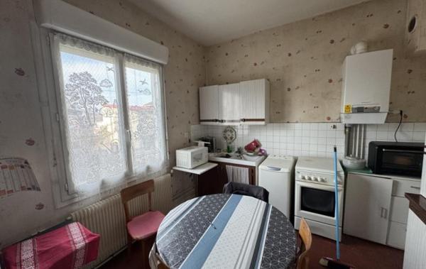 Vente Maison Avec jardin à rafraîchir Saint-amand-montrond   