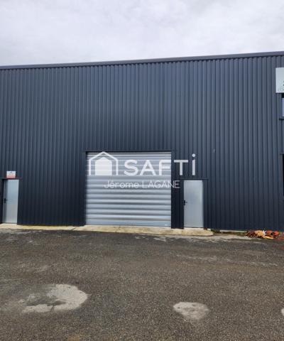 local commercial 113m² terrain parking 300m²