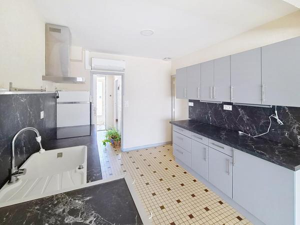 Maison familiale 4 chambres avec un beau potentiel