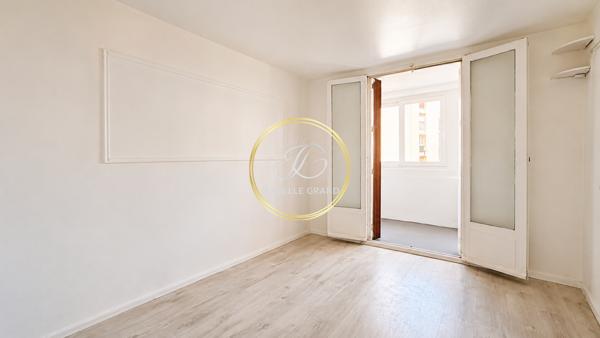 Appartement
         5 pièces
        - 83 m² Exclusivité 99 000 € *