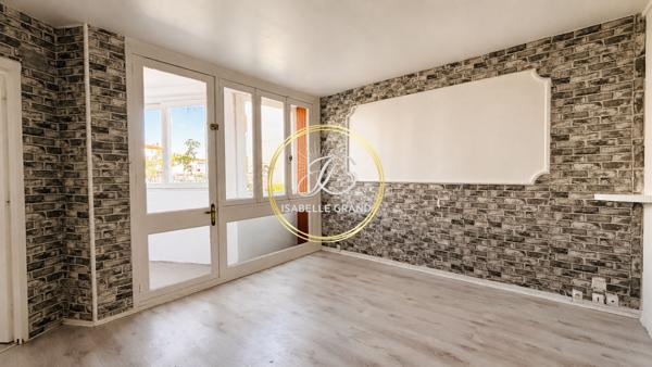 Appartement
         5 pièces
        - 83 m² Exclusivité 99 000 € *