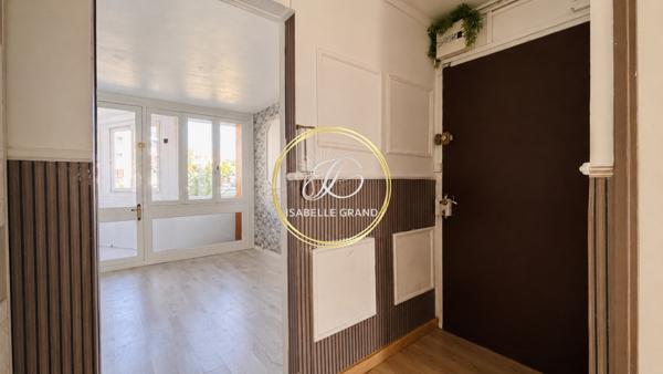 Appartement
         5 pièces
        - 83 m² Exclusivité 99 000 € *