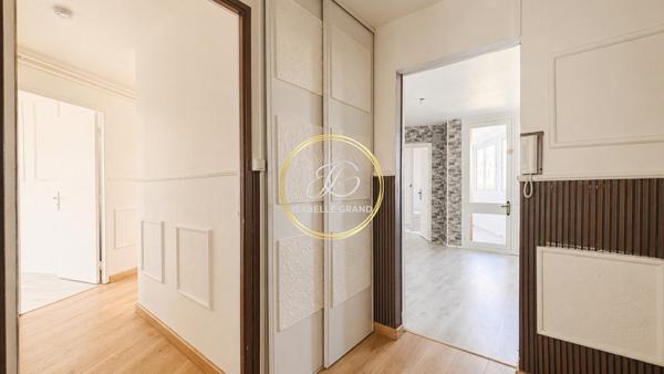Appartement
         5 pièces
        - 83 m² Exclusivité 99 000 € *