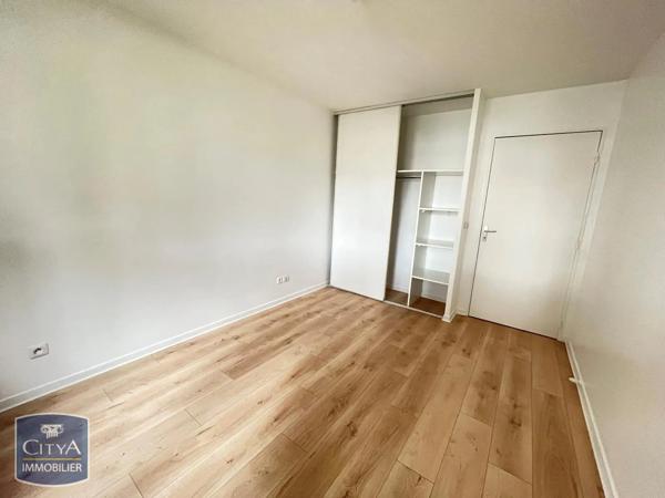 Appartement à louer 2 pièces 48.18m² Vierzon (18100)