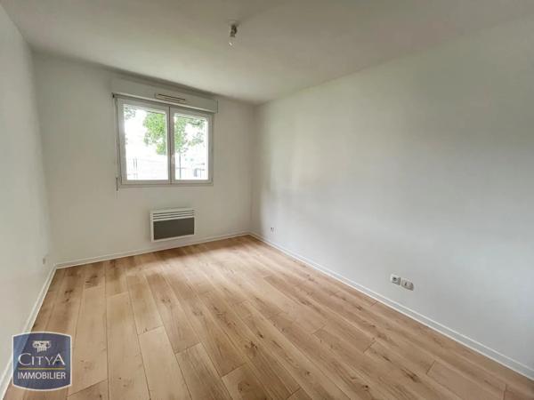 Appartement à louer 2 pièces 48.18m² Vierzon (18100)