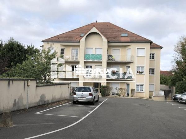 Location Studio 25.3 m² - 36 RUE GATELLIET Melun 77000