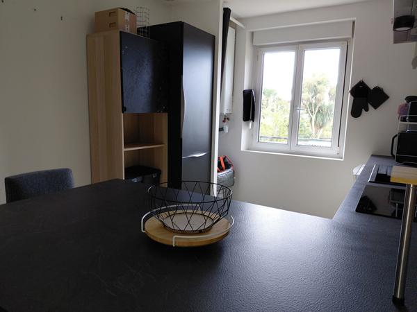 A LOUER POUR 18 MOIS - RARE - T3 MEUBLE PARFAIT ETAT AVEC GRAND JARDIN ET GARAGE