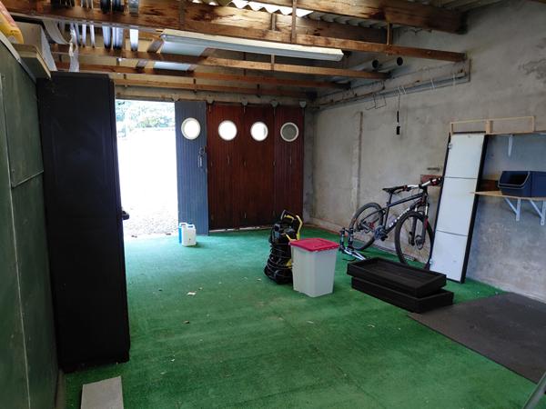 A LOUER POUR 18 MOIS - RARE - T3 MEUBLE PARFAIT ETAT AVEC GRAND JARDIN ET GARAGE