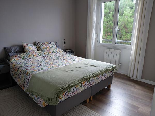 A LOUER POUR 18 MOIS - RARE - T3 MEUBLE PARFAIT ETAT AVEC GRAND JARDIN ET GARAGE