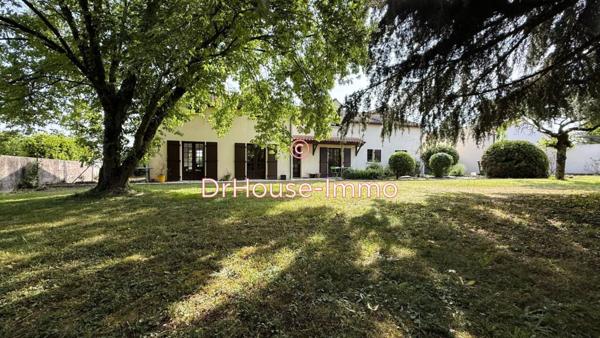 Maison à vendre 8 pièces de 227 m²