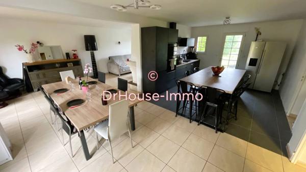 Maison à vendre 8 pièces de 227 m²