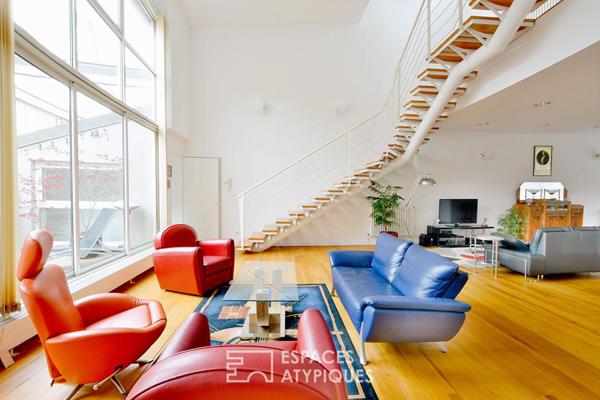 Loft d’architecte en triplex au coeur d’une ancienne filature