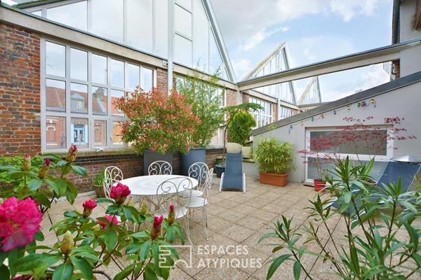 Loft d’architecte en triplex au coeur d’une ancienne filature