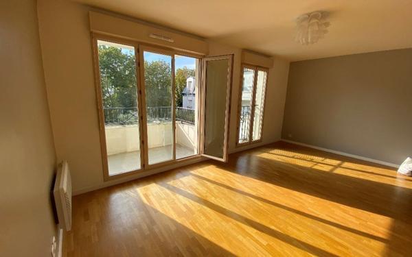 Appartement à vendre    2 pièces •  Le Raincy