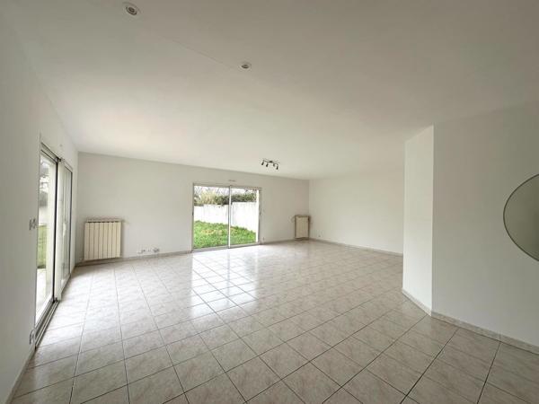 MAISON DE PLAIN PIED 4 CHAMBRES JARDIN