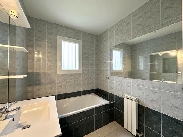 MAISON DE PLAIN PIED 4 CHAMBRES JARDIN