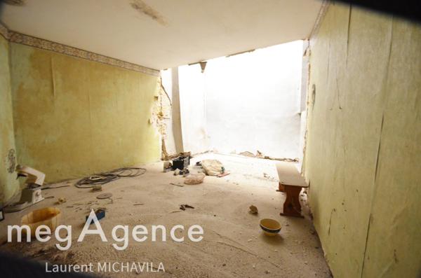 Maison à VILLENEUVE-LES-BEZIERS, 34420 - 12 pièces 300m²