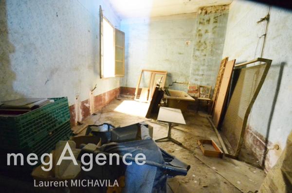 Maison à VILLENEUVE-LES-BEZIERS, 34420 - 12 pièces 300m²