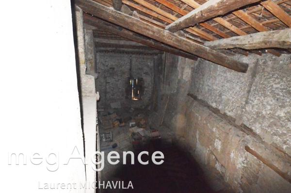 Maison à VILLENEUVE-LES-BEZIERS, 34420 - 12 pièces 300m²