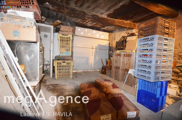 Maison à VILLENEUVE-LES-BEZIERS, 34420 - 12 pièces 300m²