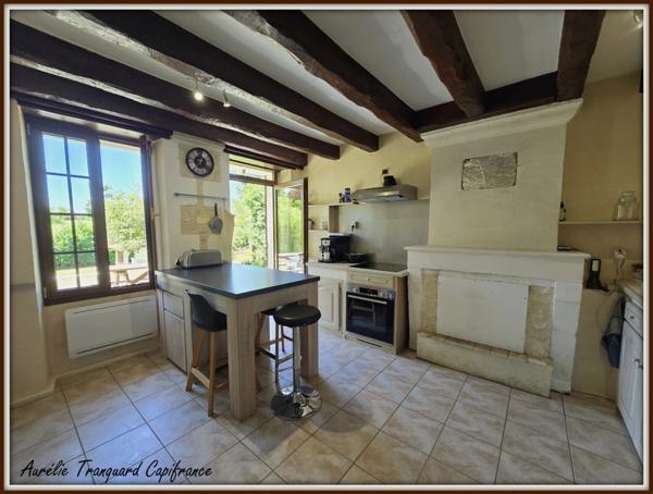 Propriété d'exception à vendre 7 pièces BRIZAMBOURG (17) avec vie de plain-pied, terrain de tennis, piscine- TERRAIN DE + 14300m² AVEC ETANG