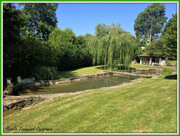 Propriété d'exception à vendre 7 pièces BRIZAMBOURG (17) avec vie de plain-pied, terrain de tennis, piscine- TERRAIN DE + 14300m² AVEC ETANG