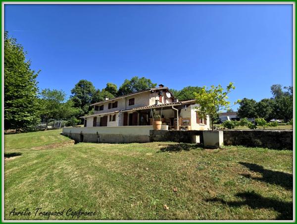 Propriété d'exception à vendre 7 pièces BRIZAMBOURG (17) avec vie de plain-pied, terrain de tennis, piscine- TERRAIN DE + 14300m² AVEC ETANG