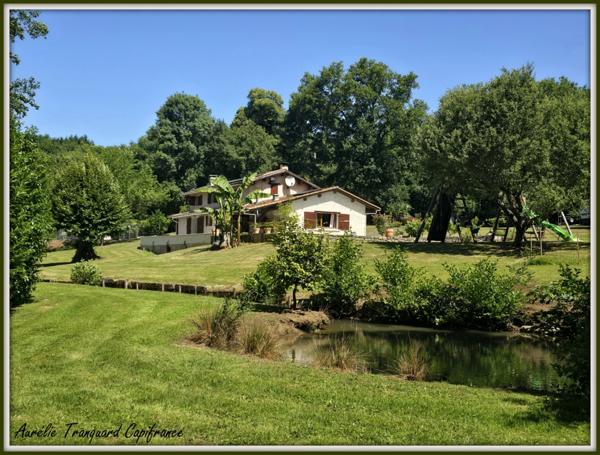 Propriété d'exception à vendre 7 pièces BRIZAMBOURG (17) avec vie de plain-pied, terrain de tennis, piscine- TERRAIN DE + 14300m² AVEC ETANG