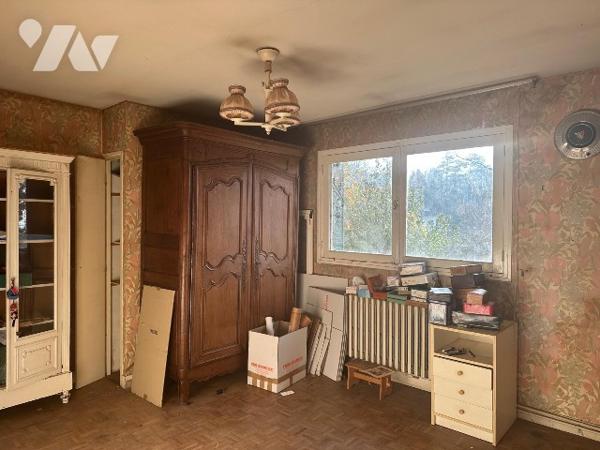 Maison à Vendre à Montmorency (95160) en Val-d'Oise (95), 194 m², 9 pièces, 7 chambres
à renover