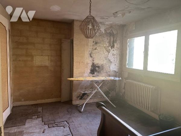 Maison à Vendre à Montmorency (95160) en Val-d'Oise (95), 194 m², 9 pièces, 7 chambres
à renover