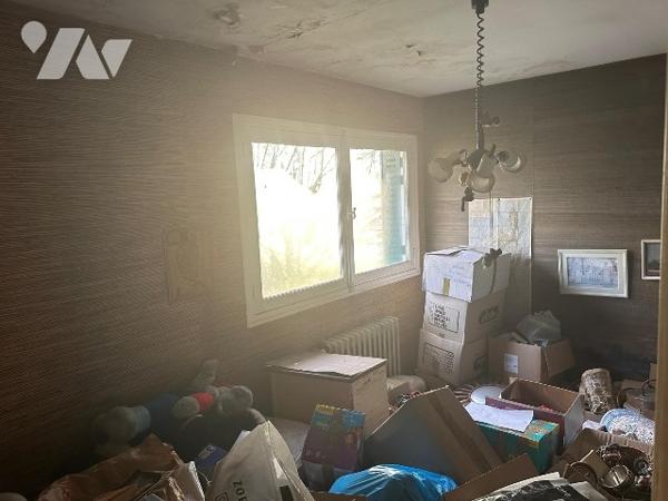 Maison à Vendre à Montmorency (95160) en Val-d'Oise (95), 194 m², 9 pièces, 7 chambres
à renover